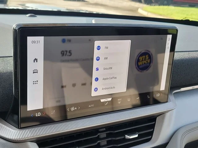 New 2027 Gray Metallic Ford Active image 26