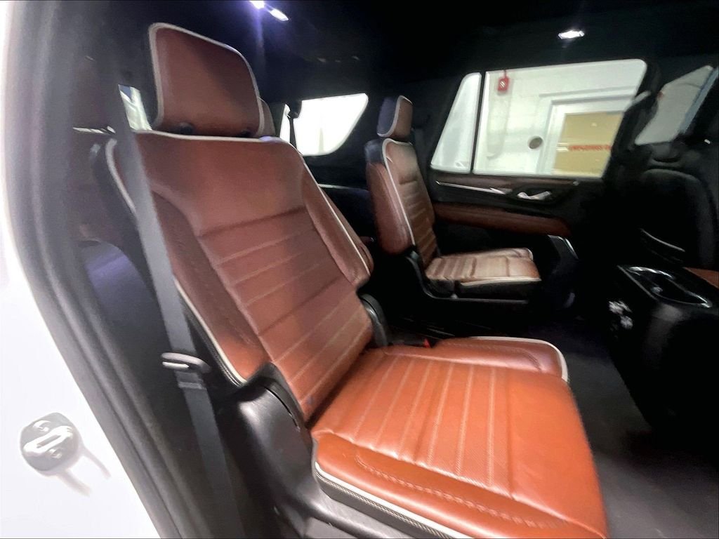 Used 2023 White GMC Denali Ultimate image 16