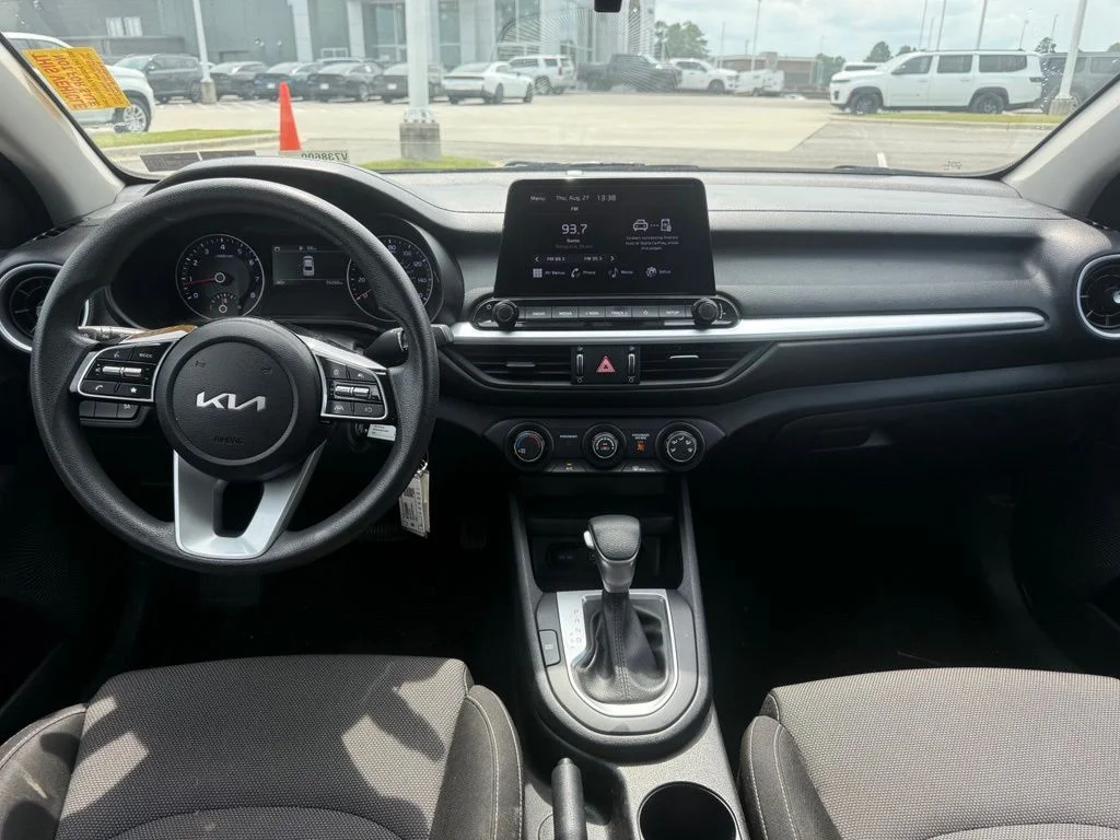 Used 2024 Gray Kia LXS image 7