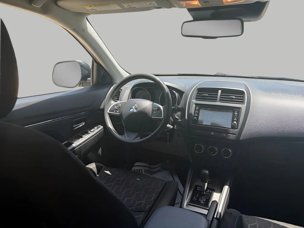 Used 2024 Silver Mitsubishi 2.0 ES image 9