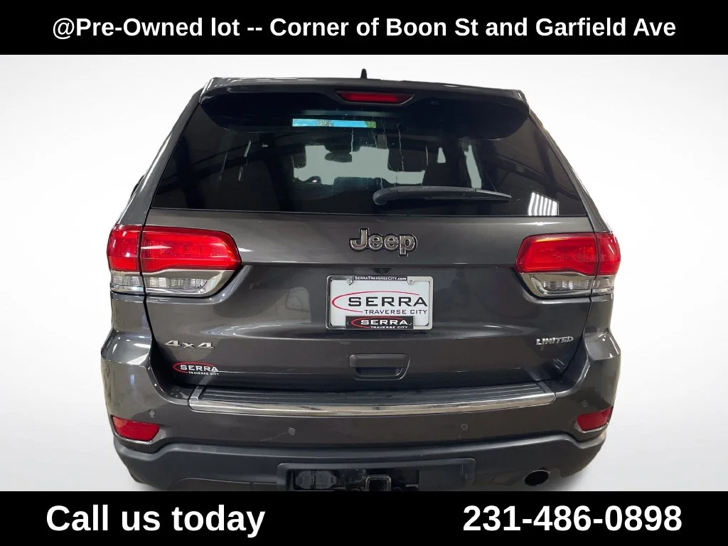 Used 2016 Gray Jeep Limited image 4