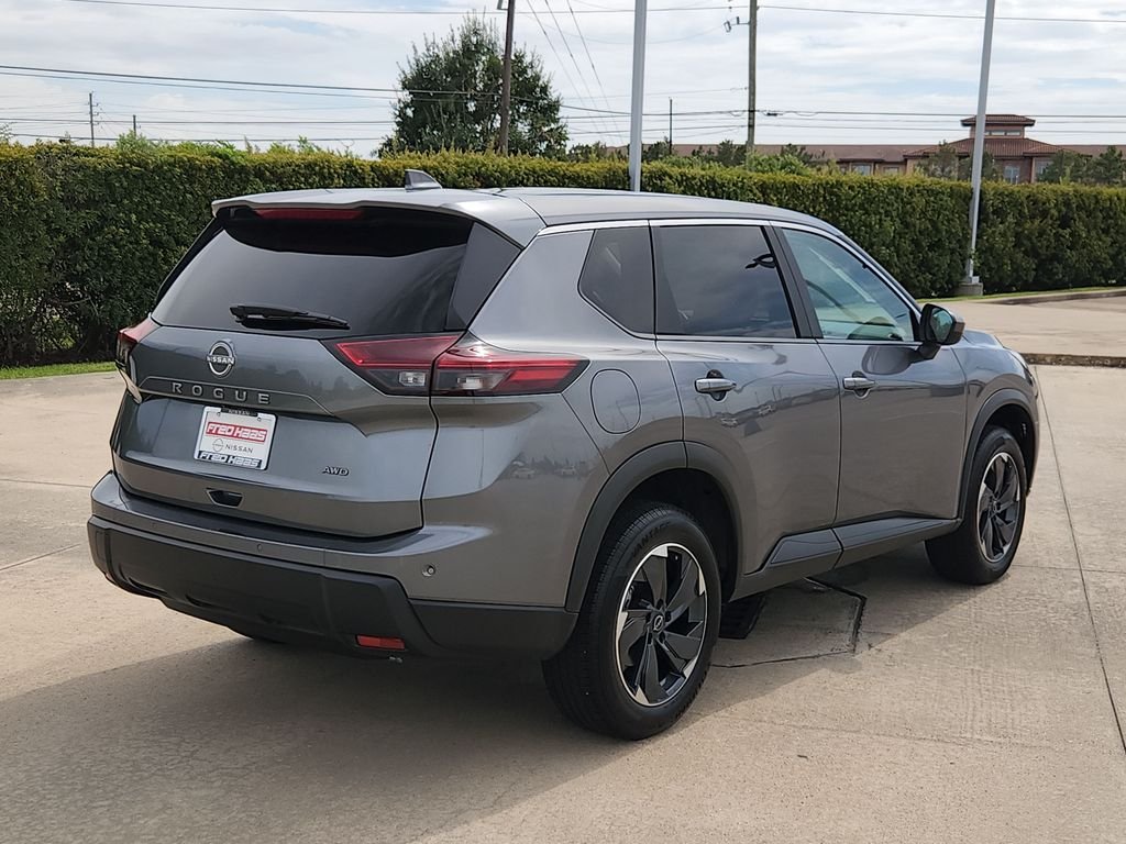 Used 2025 Gray Nissan SV AWD image 5