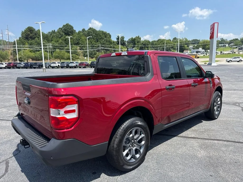 Used 2026 Ruby Red Metallic Ti Ford XLT image 9