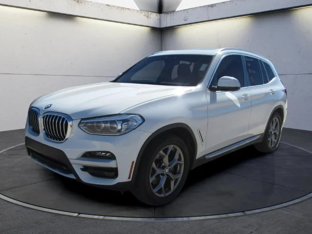 Used 2021 Alpine White BMW sDrive30i image 1