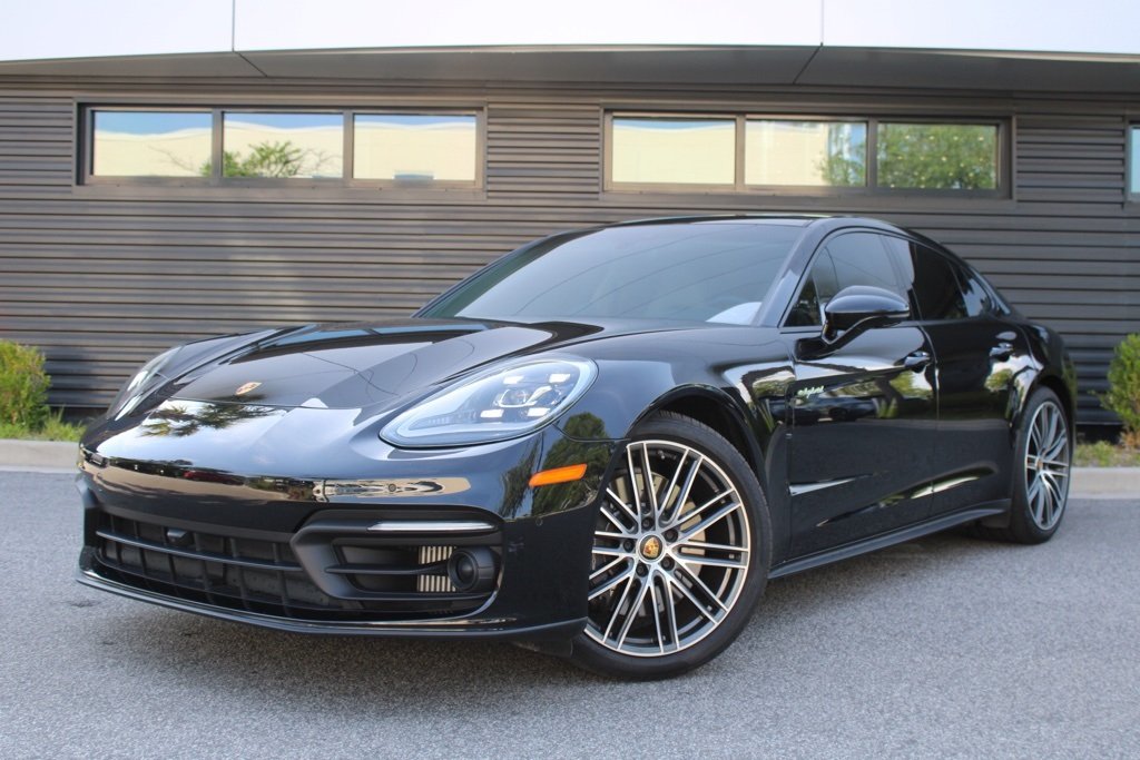 Certified Pre-Owned 2023 Porsche Panamera E-Hybrid 4D Hatchback