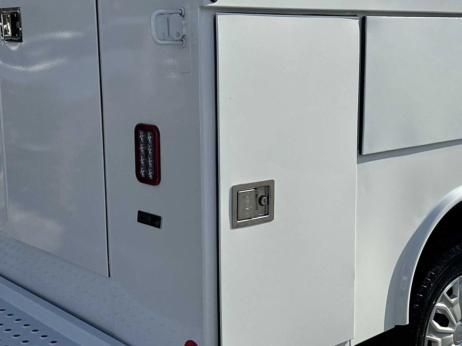 2025 Ford Transit Cutaway Base - Photo 26