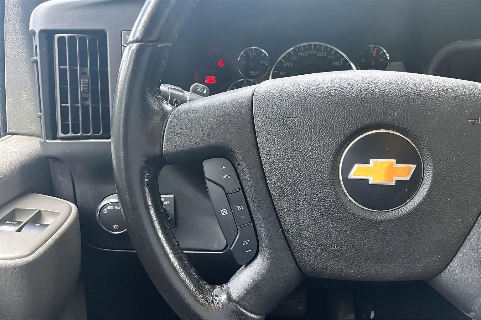 Used 2021 Summit White Chevrolet  image 20