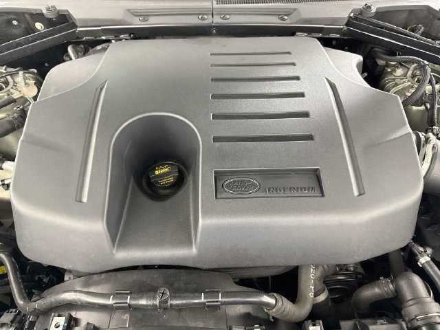 Certified Used 2023 Green Land Rover X-Dynamic SE image 32