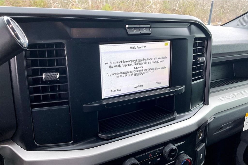 New 2026 Ford Super Duty F-250 XL 4D Crew Cab