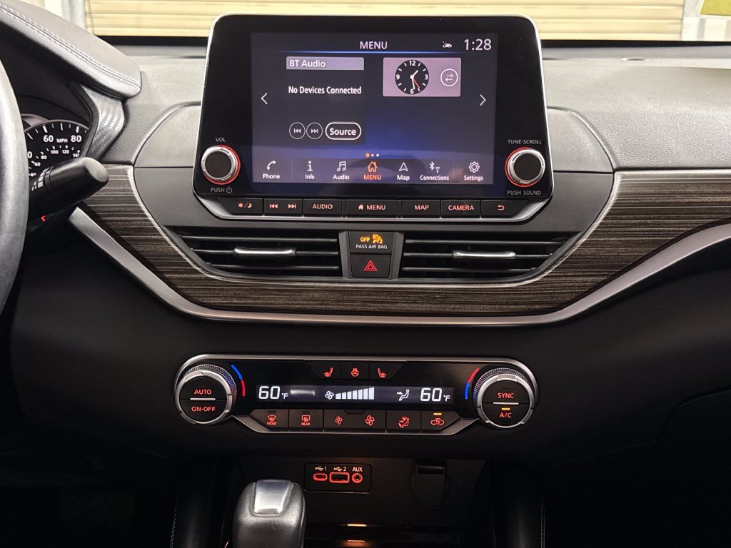 Used 2020 Silver Nissan 2.5 Platinum image 20