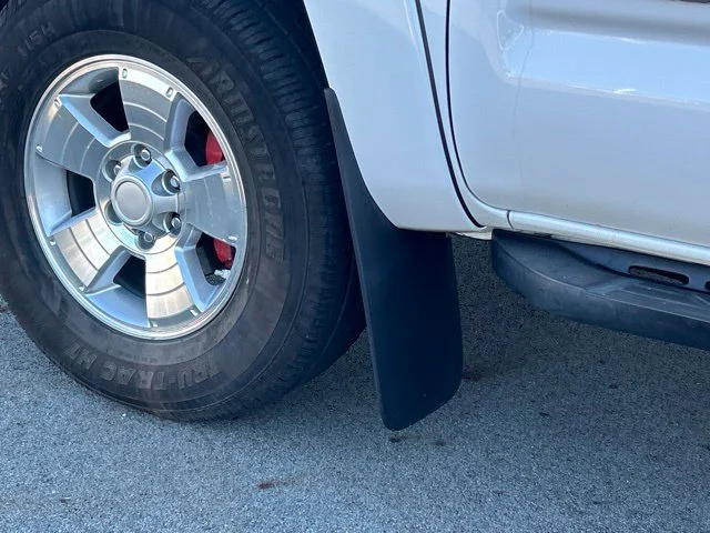 Used 2013 White Toyota Base image 14