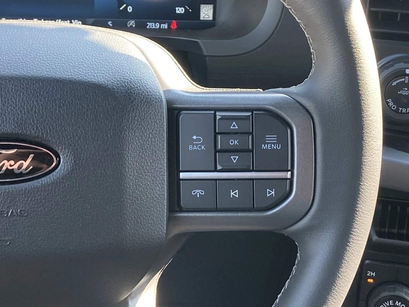 New 2026 Oxford White Ford XLT image 16