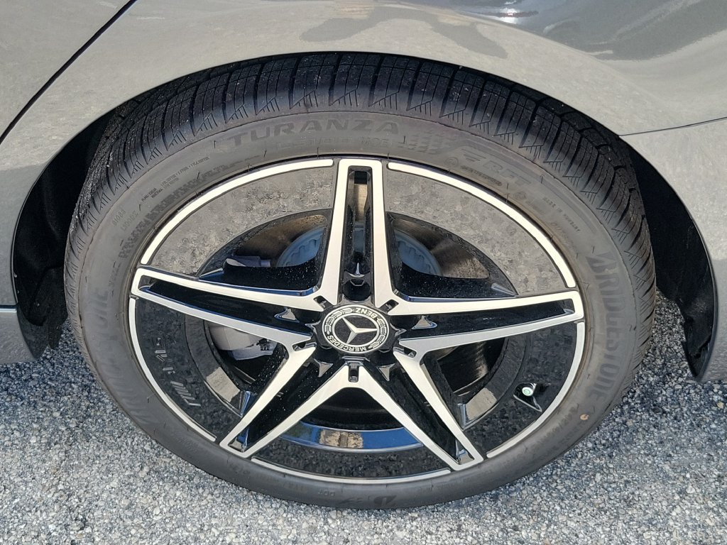 New 2026 Selenite Grey Metallic Mercedes-Benz C 300 image 7