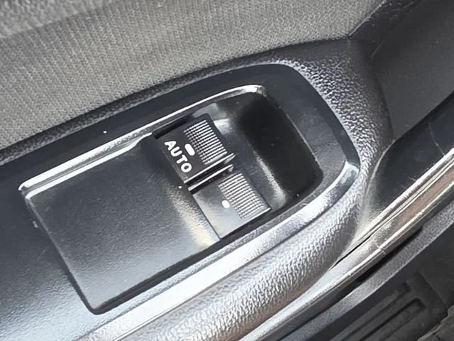 Used 2020 White Ford XL image 13