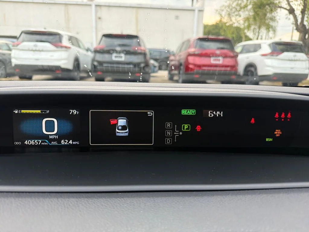 2021 Toyota Prius LE - Photo 22