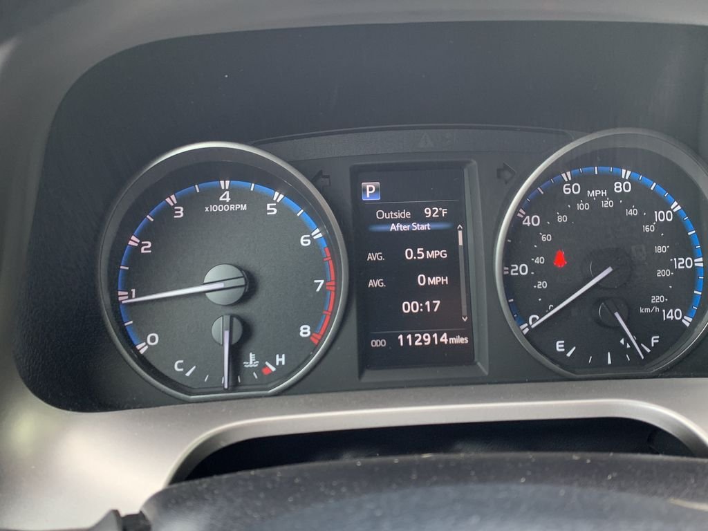 2017 Toyota RAV4 LE - Photo 24