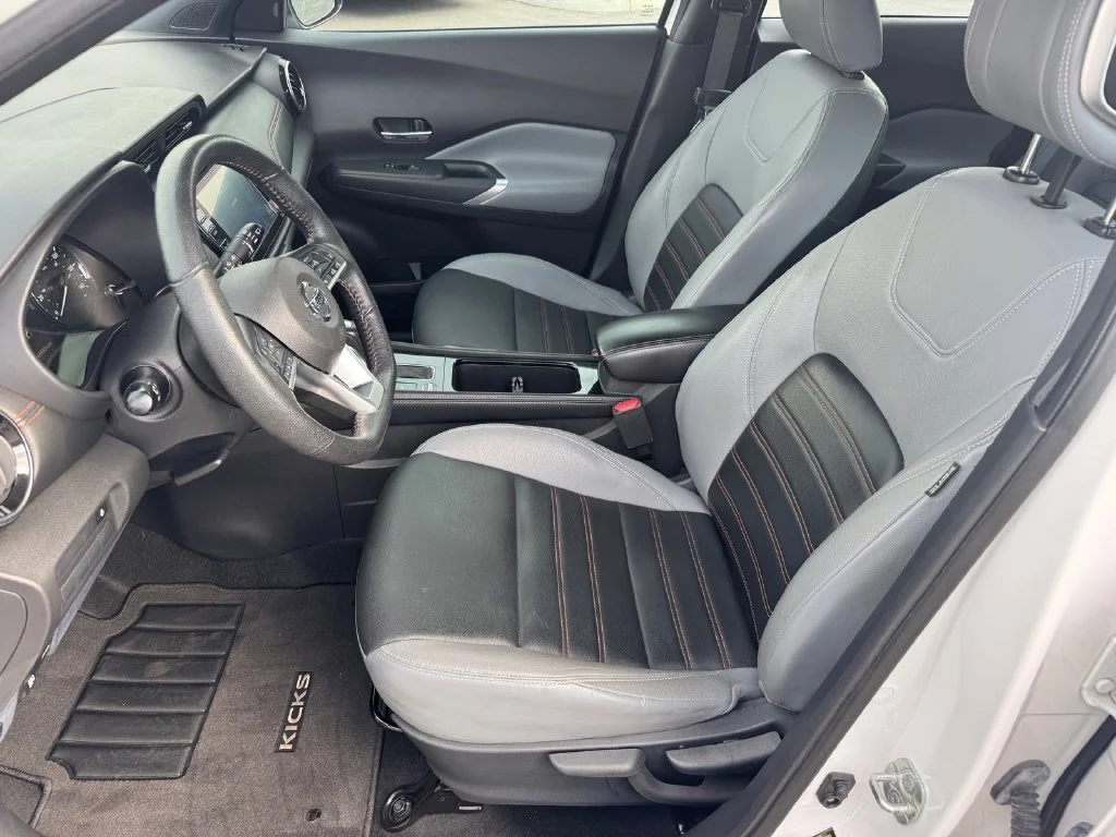 Used 2021 White Nissan SR image 5
