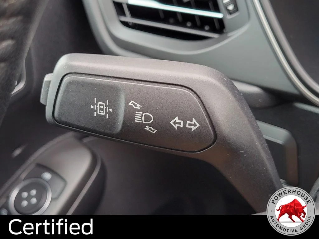 Used 2020 Red Ford SEL image 32