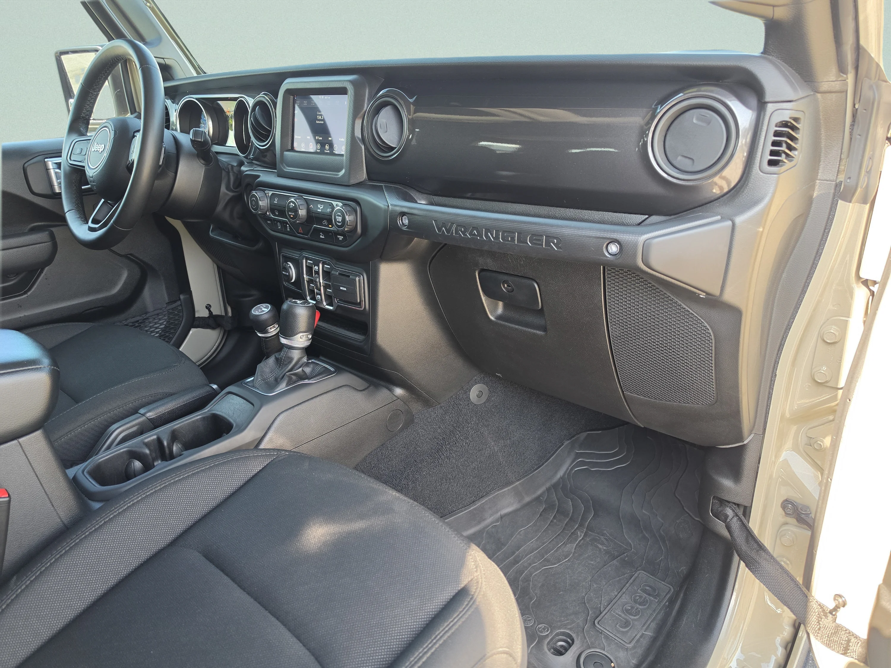 Used 2022 Limited Edition Gobi Clearcoat Jeep Unlimited Sport Altitude image 16