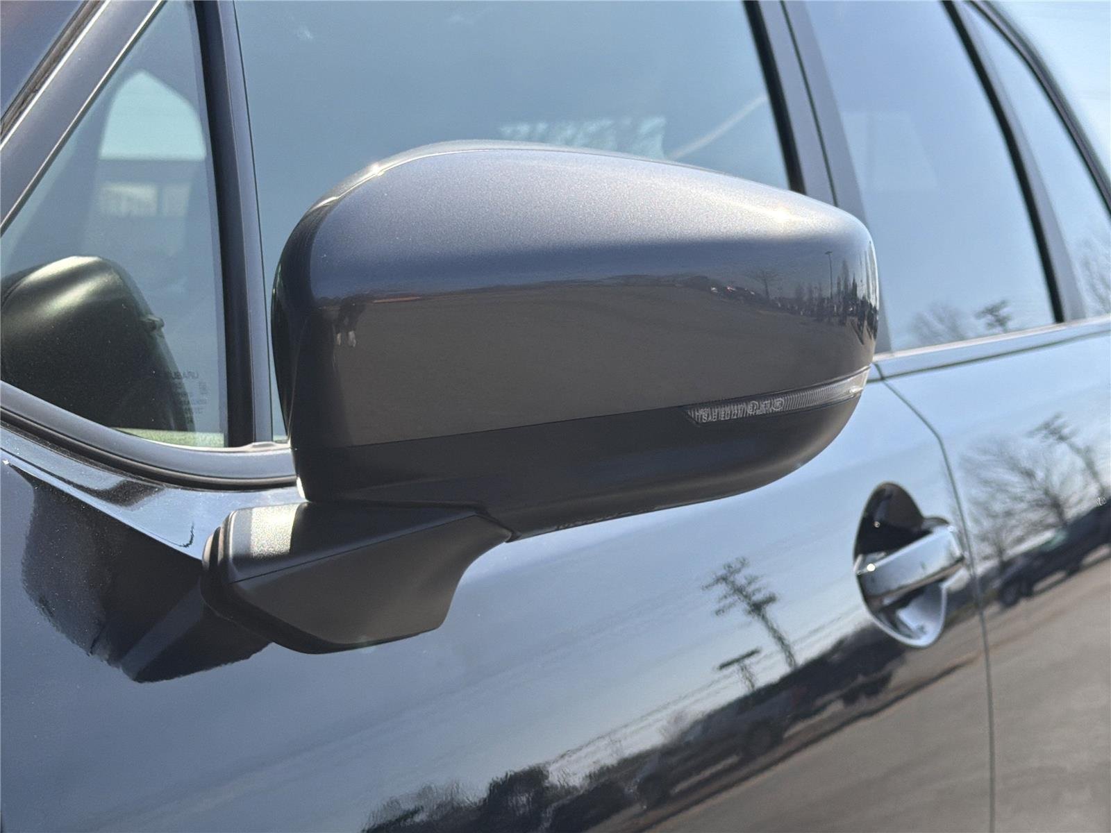 Used 2025 Crystal Black Silica Subaru Limited image 33
