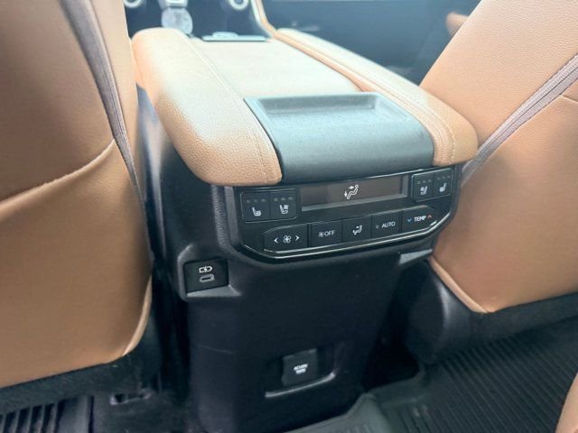 Used 2024 White Toyota  image 18