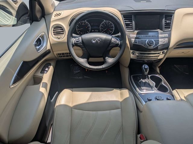 Used 2019 White INFINITI LUXE image 17