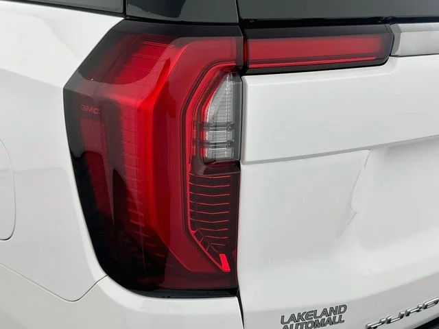Certified Pre-Owned 2025 GMC Yukon XL AT4