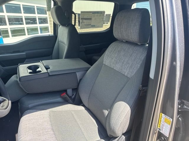 New 2027 Gray Ford F250 4X4 CREW/C image 16