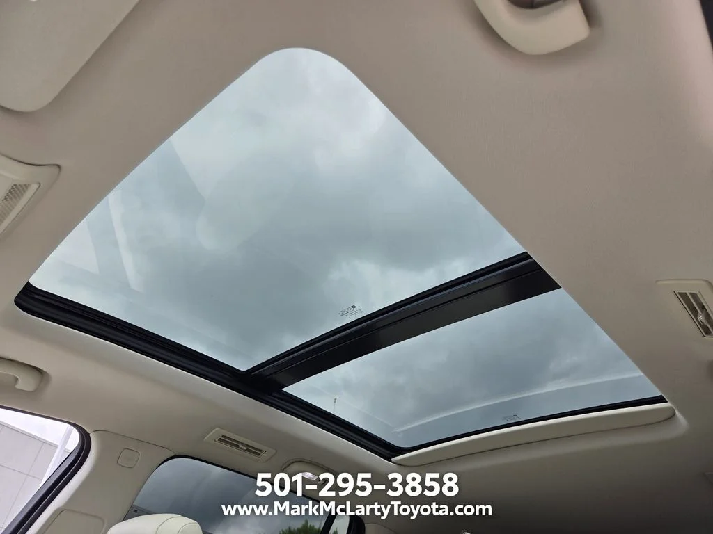 Used 2024 Silver Cadillac Premium Luxury image 19