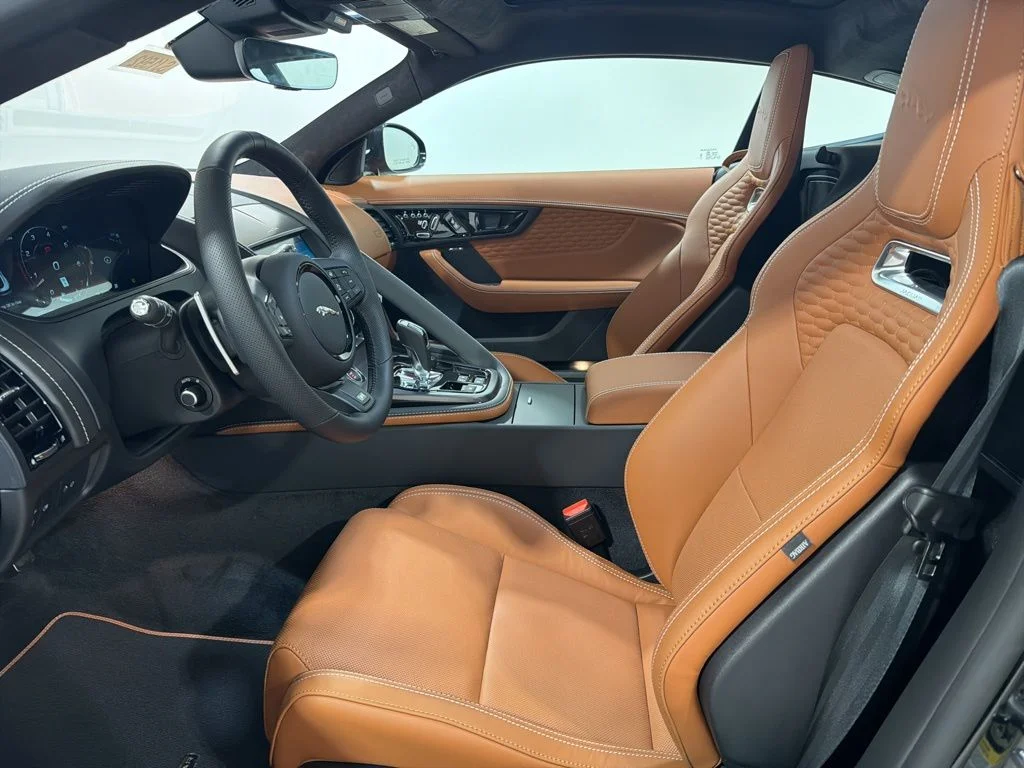 2024 Jaguar F-Type R75 - Photo 11