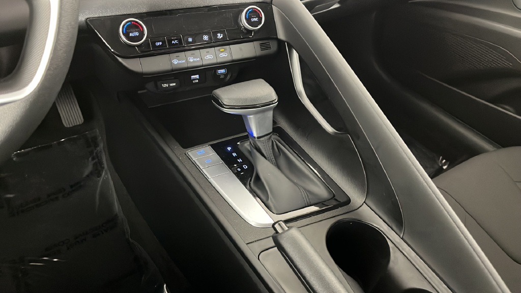 2021 Hyundai Elantra SEL - Photo 29