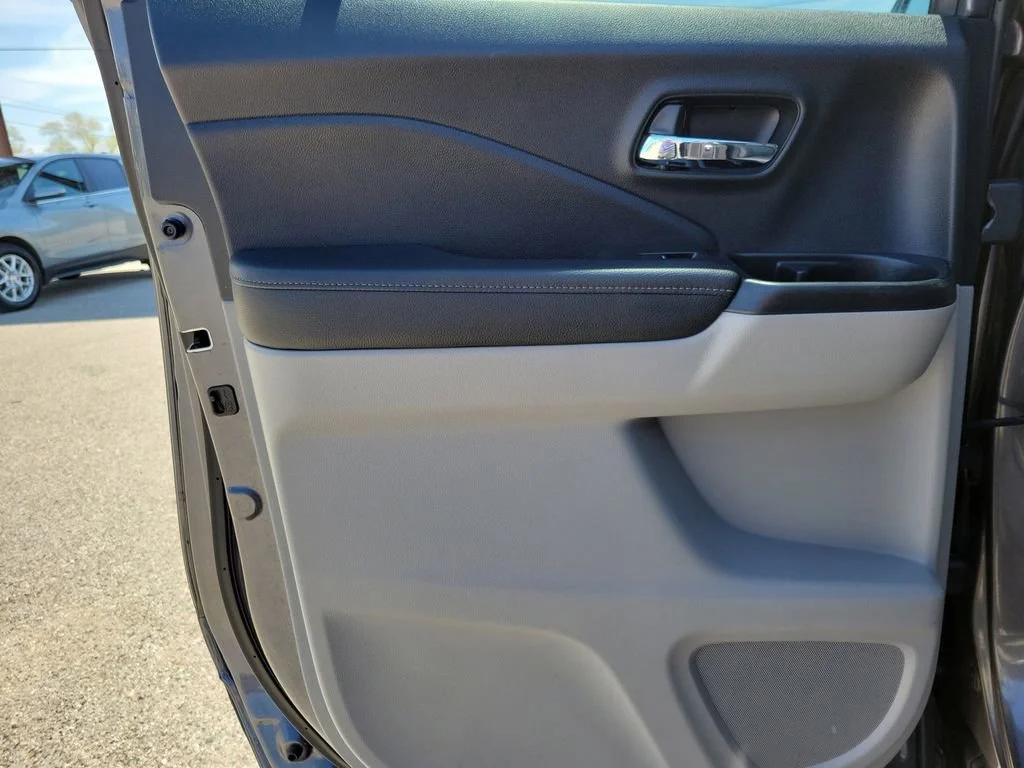 Used 2023 Gray Honda RTL image 9