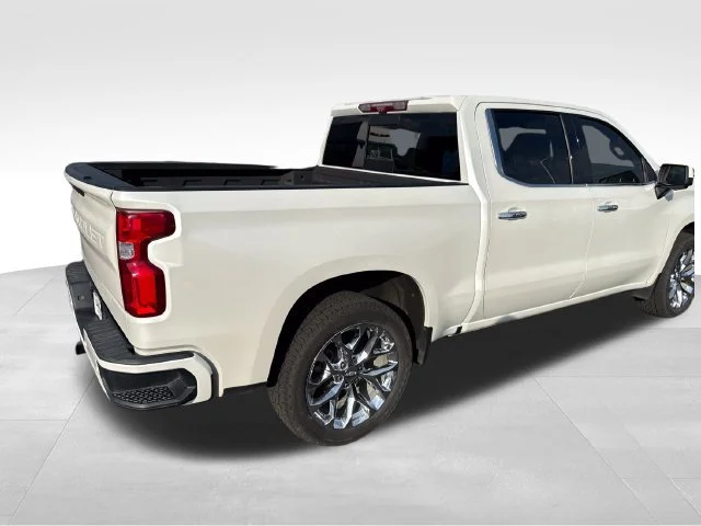 Used 2020 IRIDESCENT PEARL TRICOAT Chevrolet High Country image 6