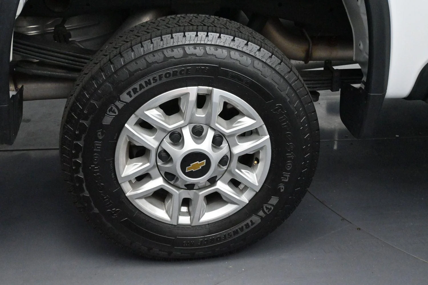Used 2025 Summit White Chevrolet LT image 33