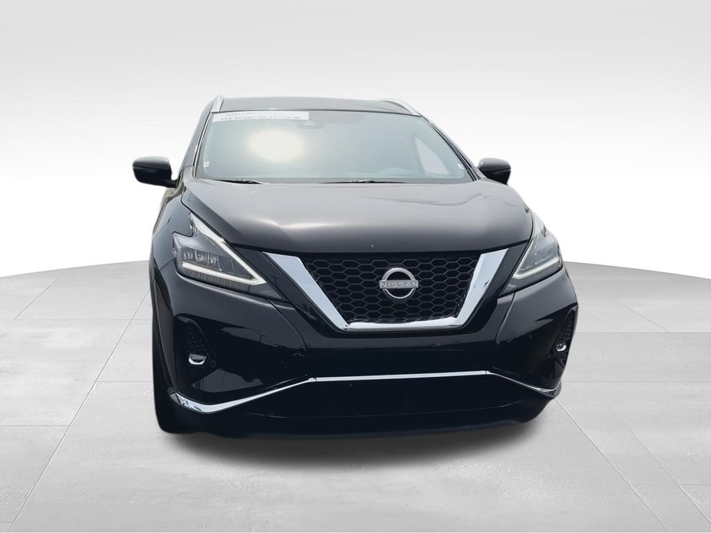 Used 2023 Black Nissan SL image 3