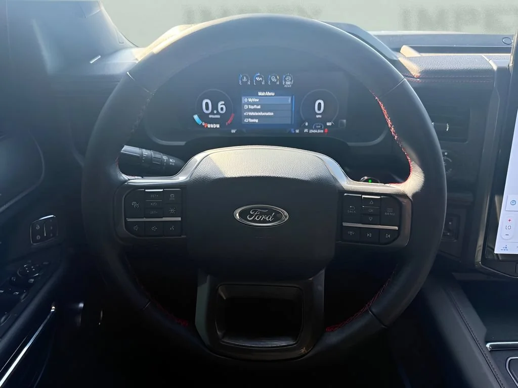 Used 2024  Ford Limited image 14