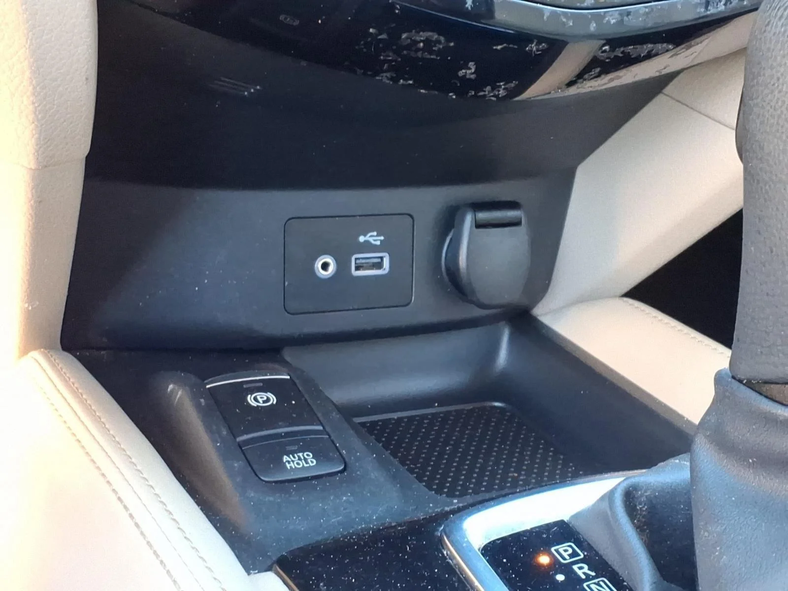 Used 2020 Pearl White Tricoat Nissan SL image 5