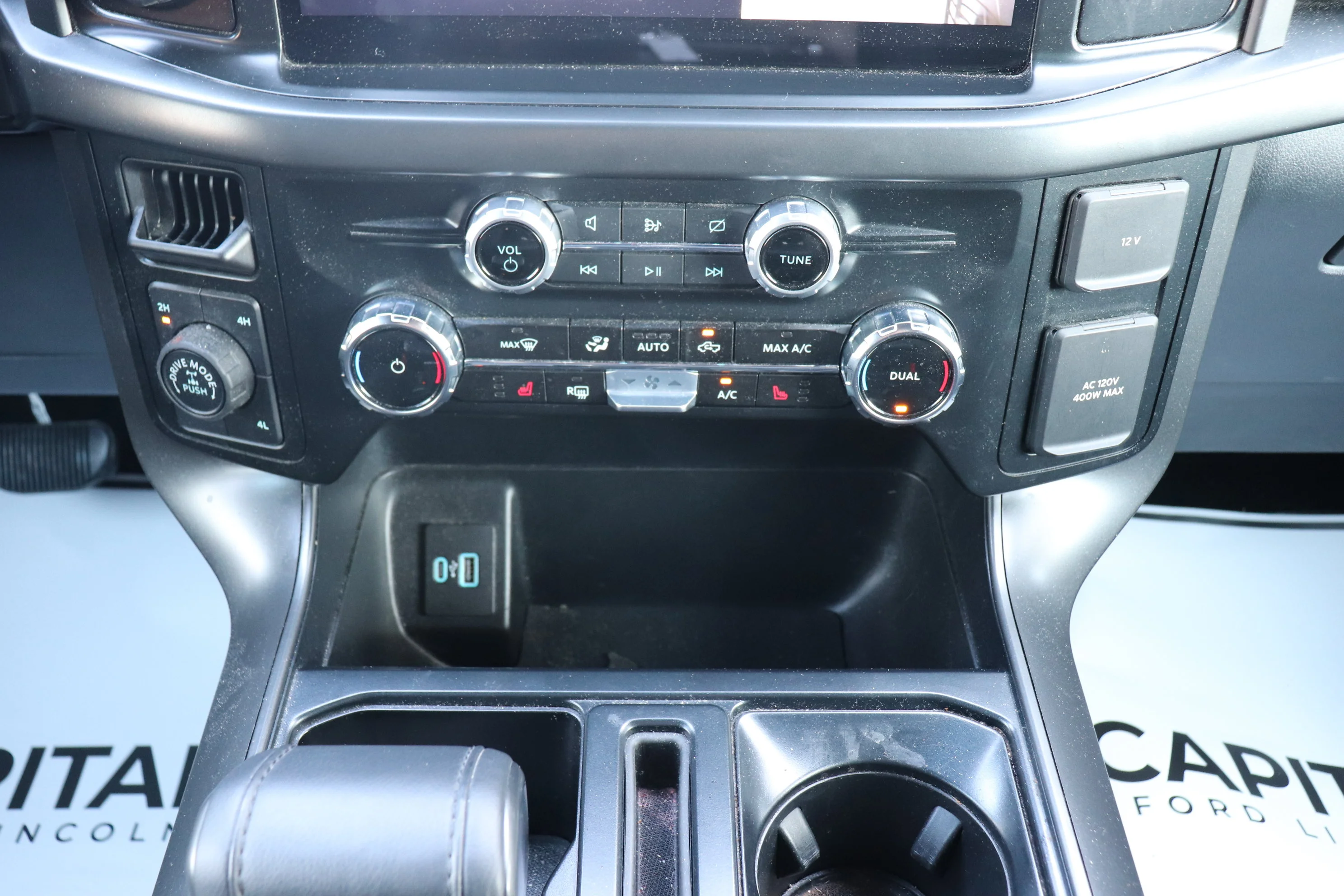 Used 2024  Ford XLT 4WD SuperCrew 5.5