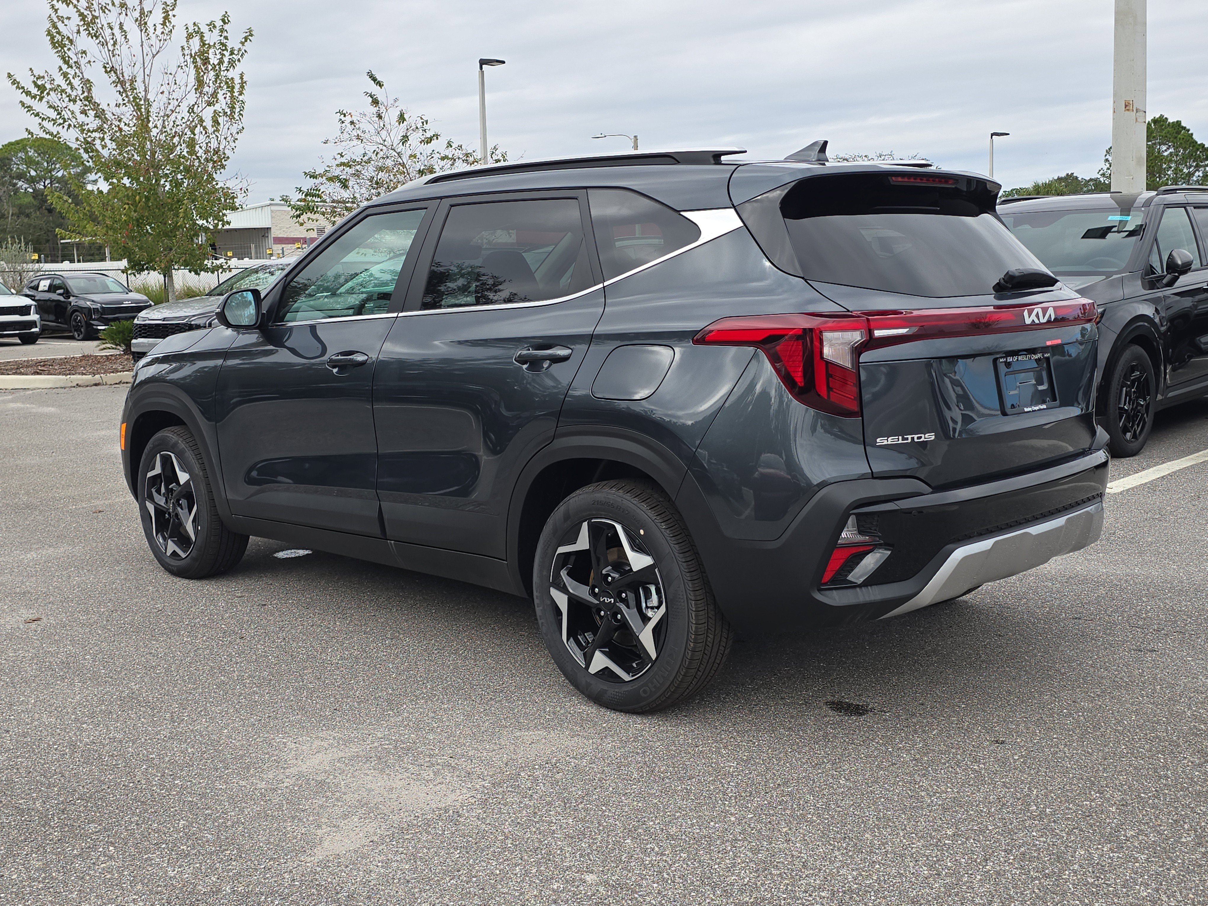 New 2026 Gravity Gray Kia EX image 6