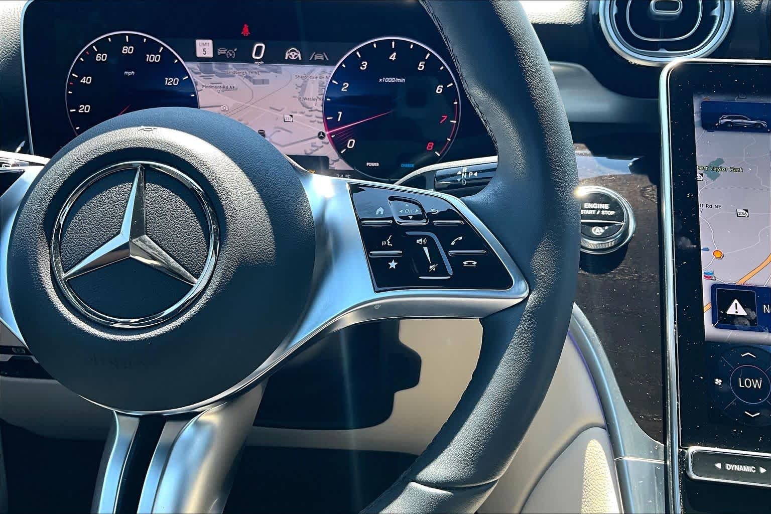Used 2026 Polar White Mercedes-Benz GLC 300 image 24