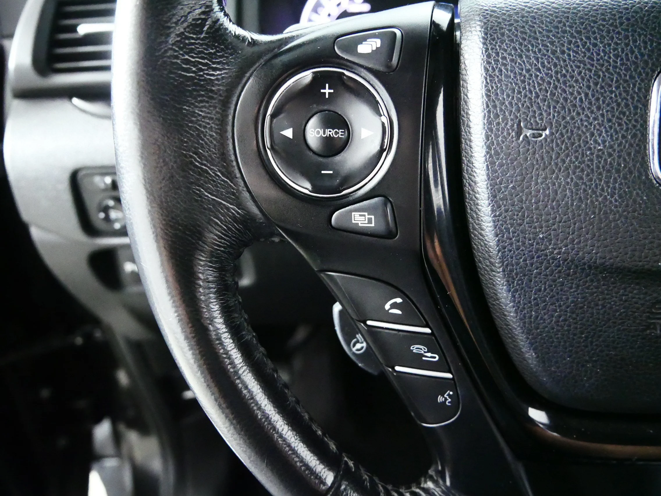 Used 2016 Crystal Black Pearl Honda Elite image 27