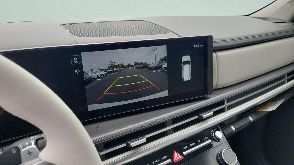 New 2026 White Hyundai SE image 18