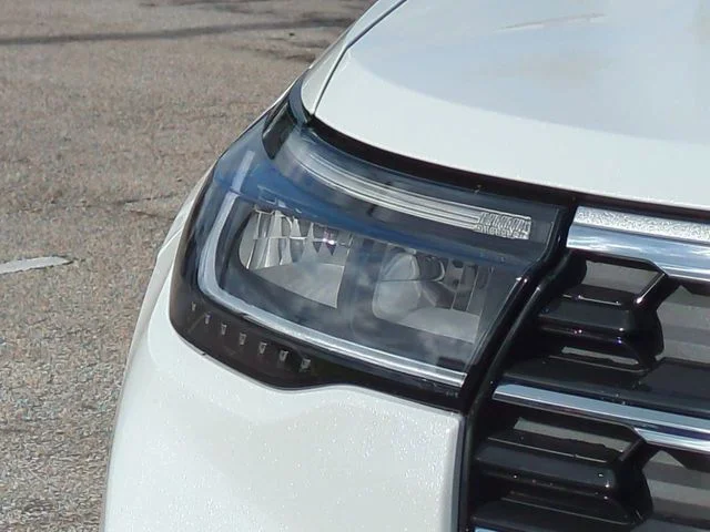 New 2026 Star White Metallic Tri-Coat Ford Active image 10
