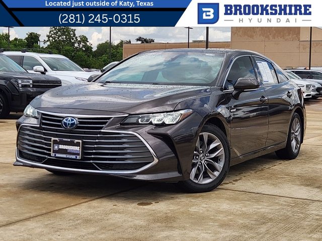 2020 Toyota Avalon Hybrid XLE