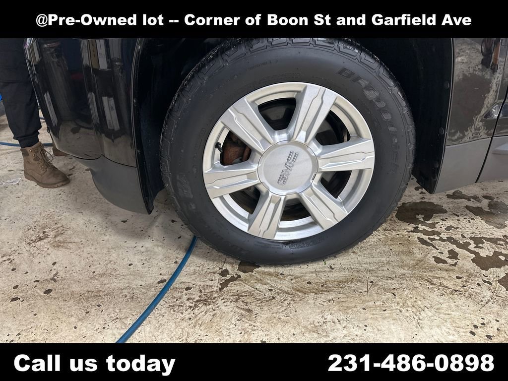 Used 2014 Carbon Black Metallic GMC SLE image 4