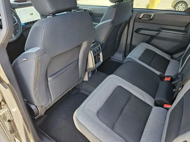 2025 Ford Bronco 4-Door Base - Photo 27