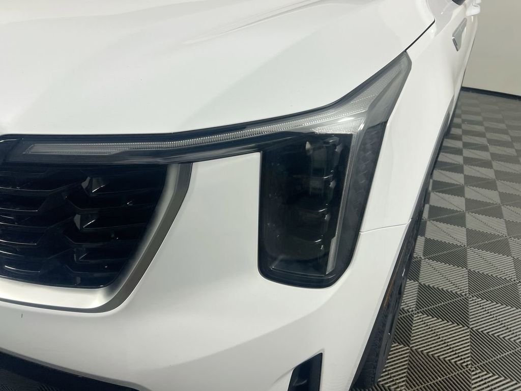 New 2026 Glacial White Pearl Kia EX image 11