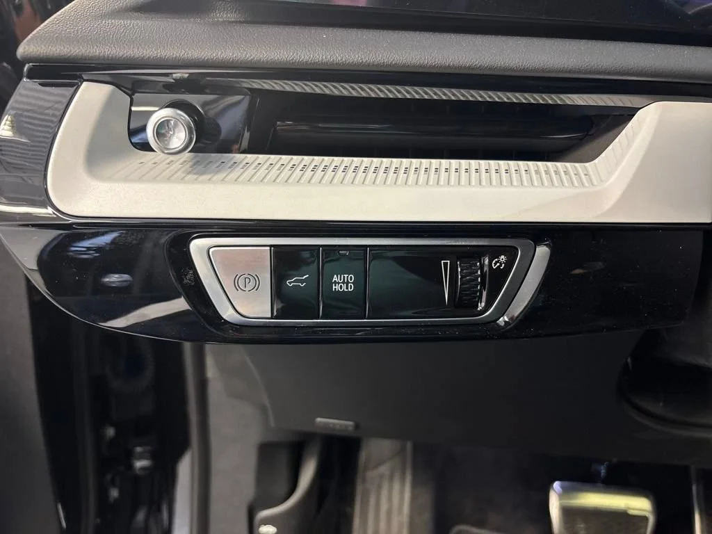 2025 Cadillac OPTIQ Sport 1 - Photo 36
