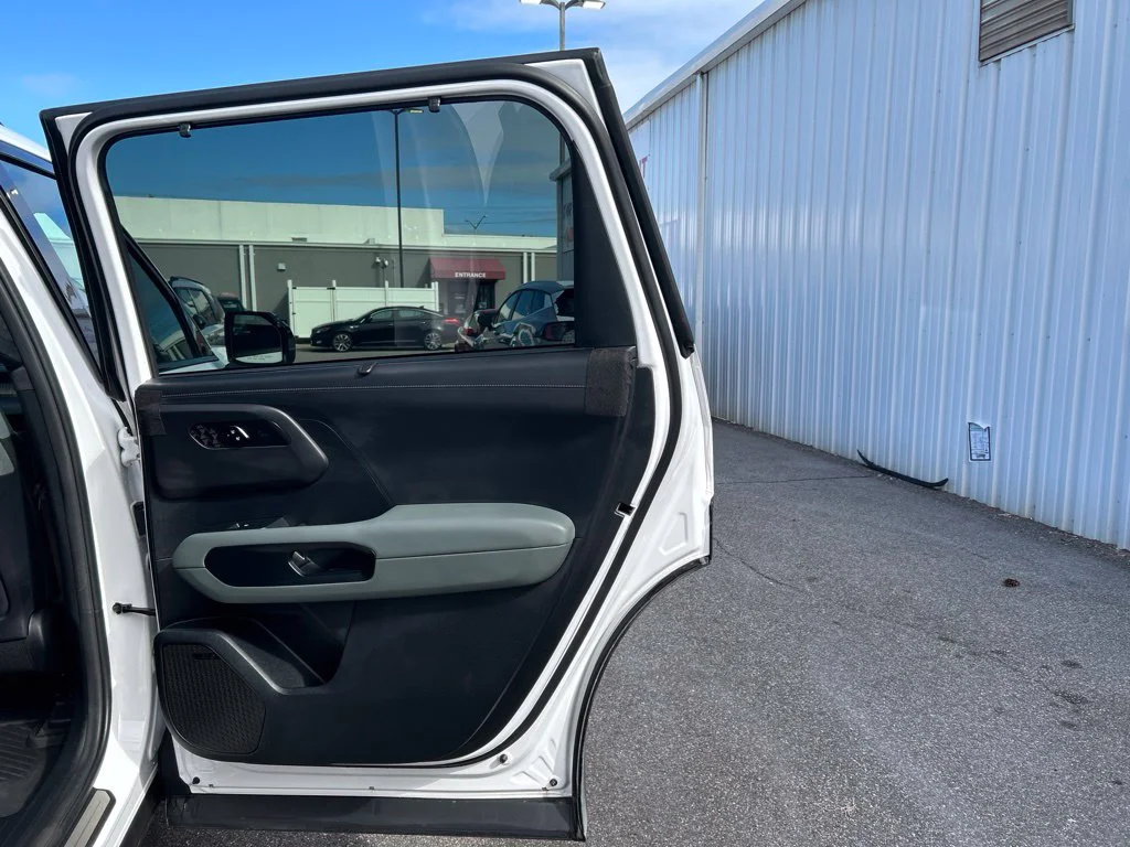 Used 2027 White Kia  image 20