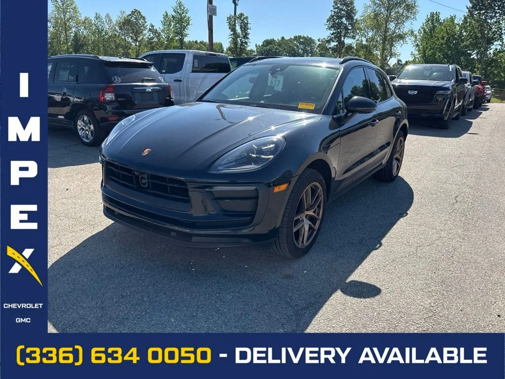 2023 Porsche Macan T's photo